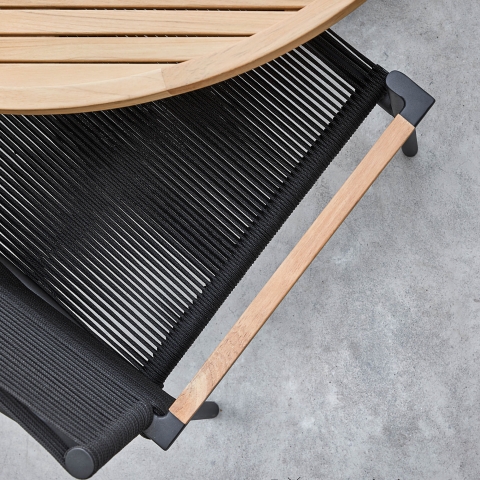 Apple Bee Jakarta Armlehnstuhl black