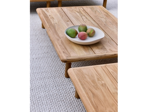 Apple Bee Sling Loungetisch aus Teakholz 120x84cm