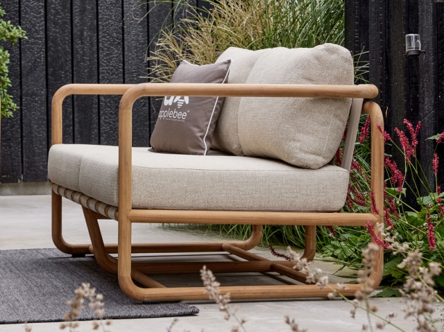 Apple Bee Dolce Lounge Sessel Teak Kissen Cotton Flower