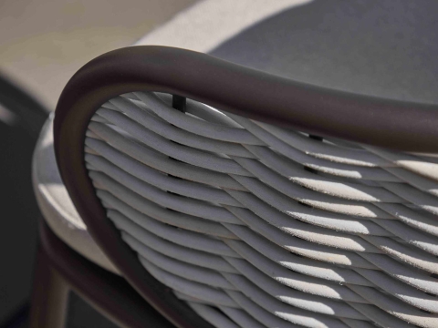 Apple Bee Pine Key Armlehnstuhl bronze