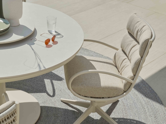 Apple Bee Camp Bay-Melville Dining Set oyster